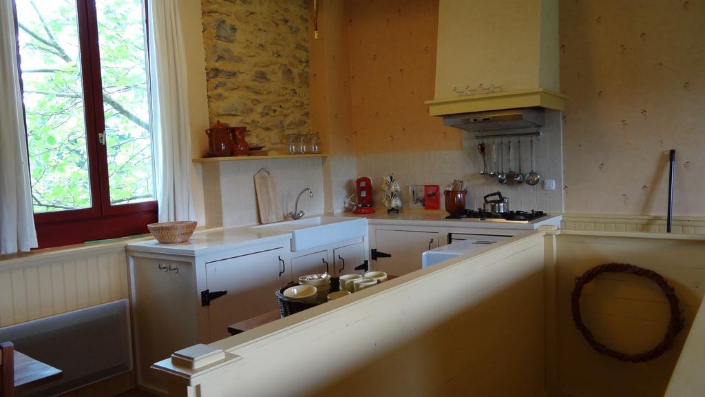 Gites Pyrenees Les Trois Montagnes Ganties Zimmer foto